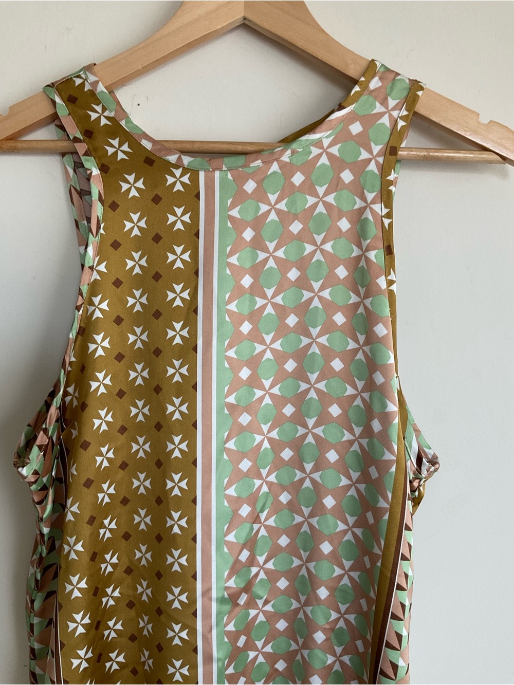 NWT Revolve House of Harlow 1960 Dress Gold Green Satin Geometric Floral Midi - Picture 2 of 9